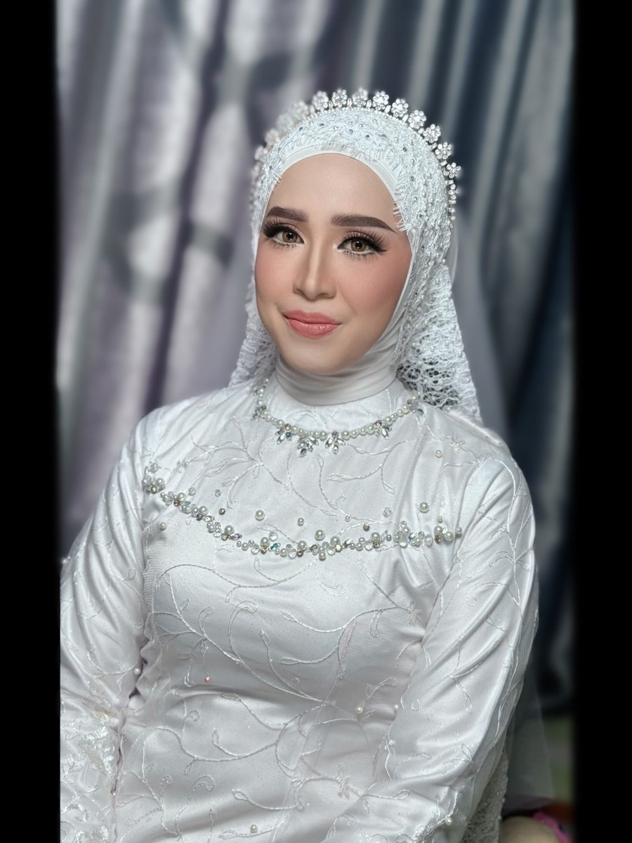 Genesiis_Horan's tweet photo. Aku ingin kalian booking bukan karena harga, tapi karena kinerjaku. https://t.co/DBkq7TMh9S