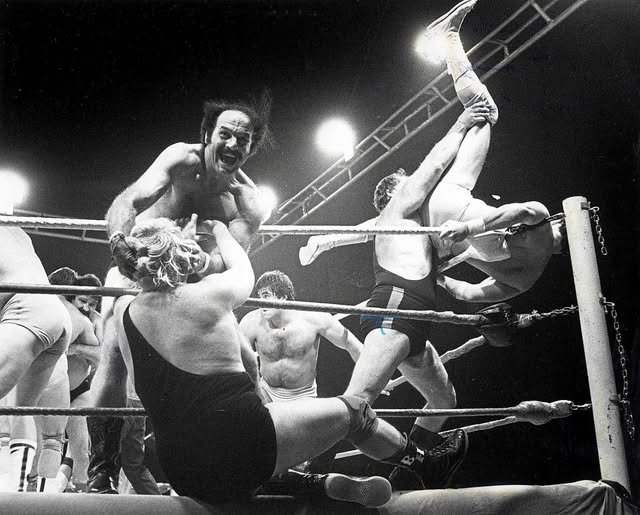 GaryCappetta's tweet photo. It's Battle Royal Night in Winnipeg. https://t.co/oeUxk0u7jS