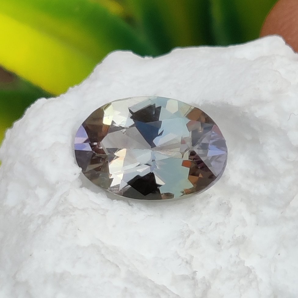 NkGemstone's tweet photo. 販売中✨

天然非加熱バイオカラー マルチカラー タンザナイト オーバルスペシャルカット 高品質 ルーペで確認可能 パープル＆グリーンカラー リングサイズ

サイズ：9×6.1mm
重量：1.40カラット

ご購入の際は性別をお選びください👇👇😍✨

https://t.co/57CqVZBo6P https://t.co/np4dcxjK6D