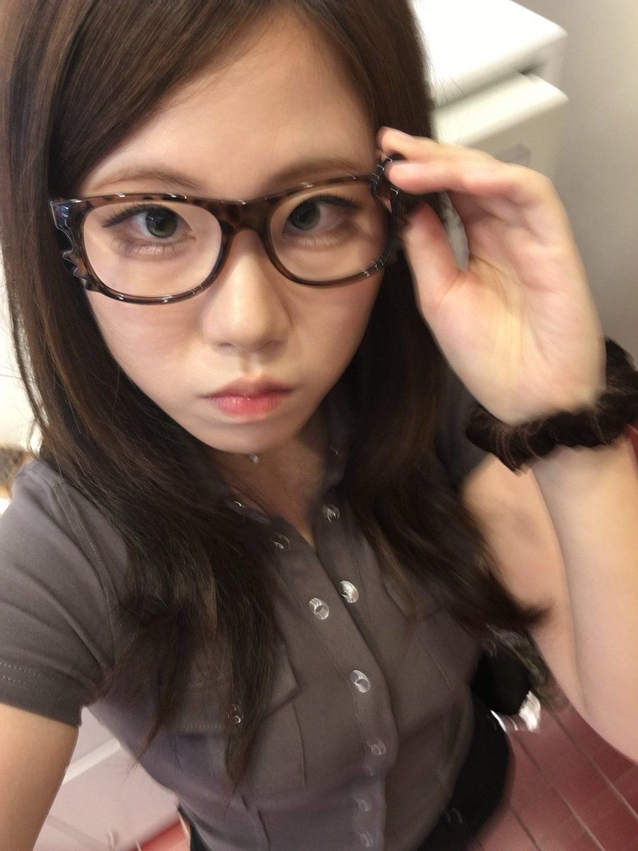 haeminzzi's tweet photo. #EVENT #팔로우이벤트 #RT이벤트

8월 트친비 가져왔어용..💋
가을 잘 부탁드린다눈 의미로..

팔로우+알티 추첨 두 분께 각각 아래의 소소한 깊티 보내드릴게용☺☺

돈 마니 벌어서 9월엔 더 조은 거 가져올래용💕💕 https://t.co/sM3AFjojS7