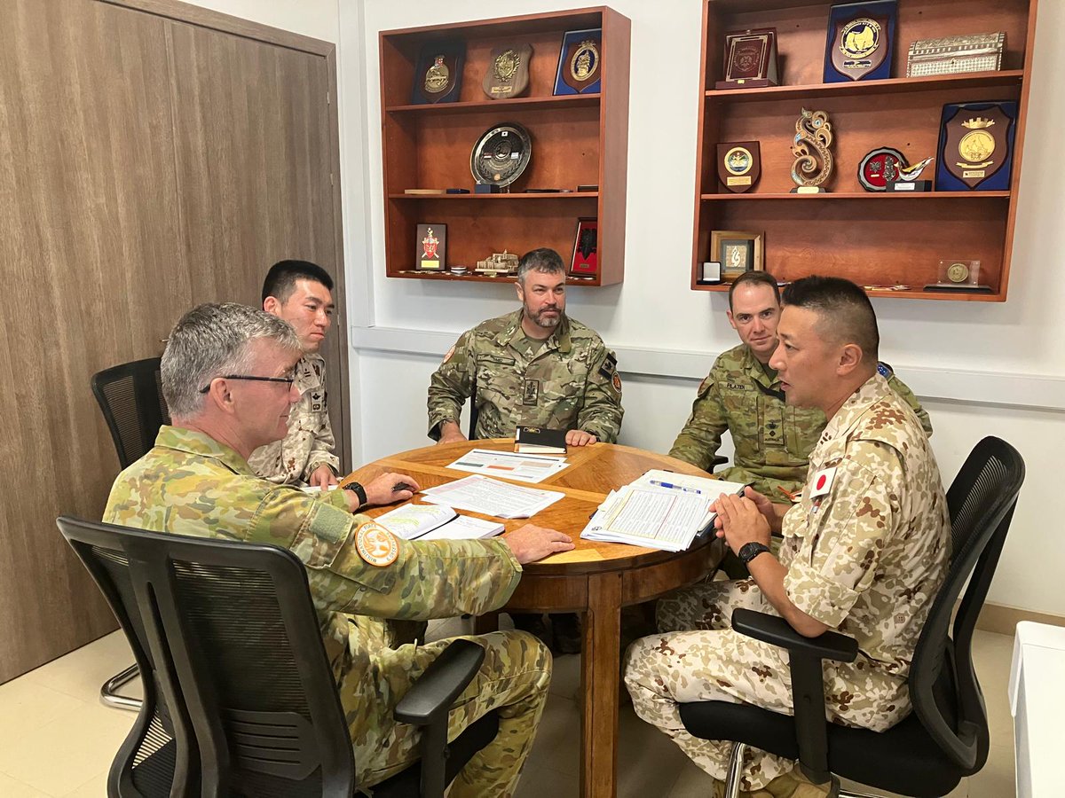 cao_pko's tweet photo. I am LTC Kanetsuka of the Japan Contingent in the Sinai. I work in the MFO Liaison Branch, supporting the Peace Treaty through coordination and planning. Discussions and even sharing waffles help build the trust essential to our mission.
#Egypt #MFO #JGSDF #GSDF #JSDF https://t.co/qq9hh1hce2
