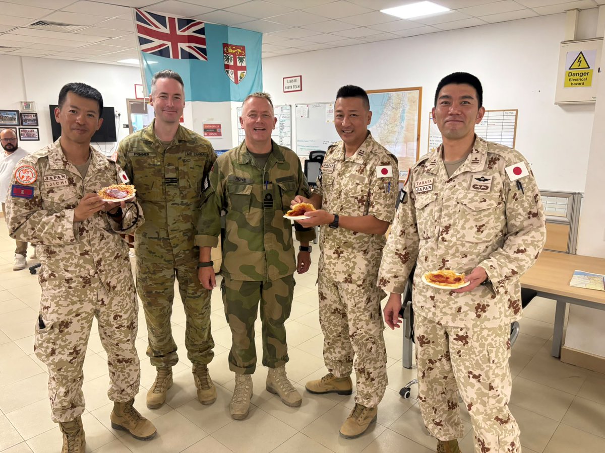 cao_pko's tweet photo. I am LTC Kanetsuka of the Japan Contingent in the Sinai. I work in the MFO Liaison Branch, supporting the Peace Treaty through coordination and planning. Discussions and even sharing waffles help build the trust essential to our mission.
#Egypt #MFO #JGSDF #GSDF #JSDF https://t.co/qq9hh1hce2