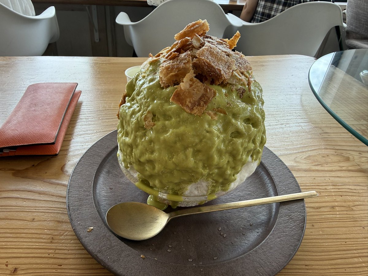magobe0910's tweet photo. 昨日行ったかき氷3つで5500円だった🥶 https://t.co/irMdUfZN42