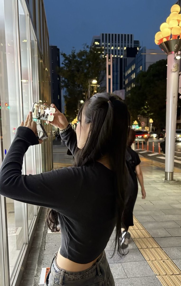 B4icuoo's tweet photo. 40代でもミニスカってありかな。。
会う時ミニスカ履いていっていい？🥹
DMで誘って欲しい https://t.co/BOaP3jQiav