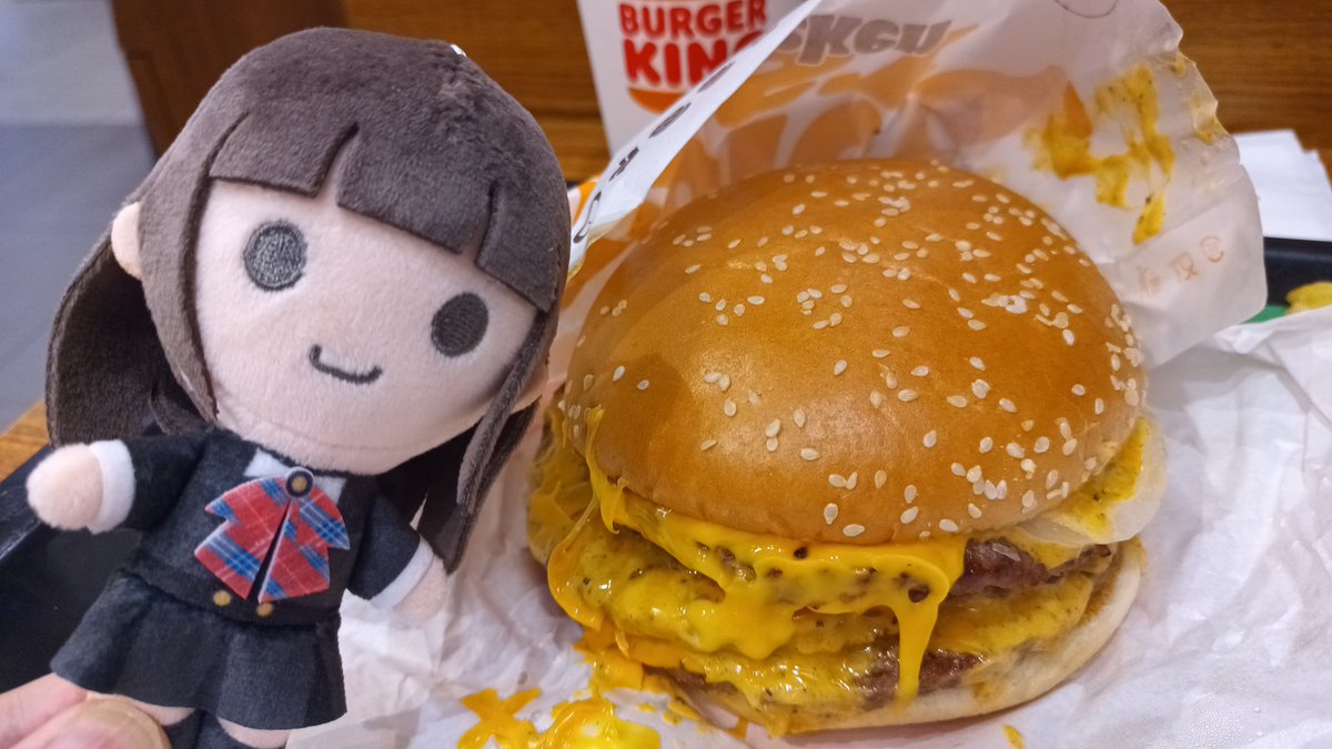 key_cactus01's tweet photo. ほっちゃんダーティ・ザ・ワンパウンダーだよ
新しい堀江ぬいとの初めてのお出かけがバーガーキング食べ放題🤣 https://t.co/zGKGL08DCN