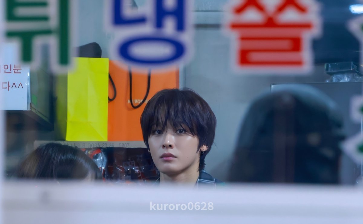 kuroro0628's tweet photo. 난 아직도 둘이서만 예능을 출연했다는게 믿기 어랴운 것 같아ㅜ https://t.co/9C2GwpE4g2