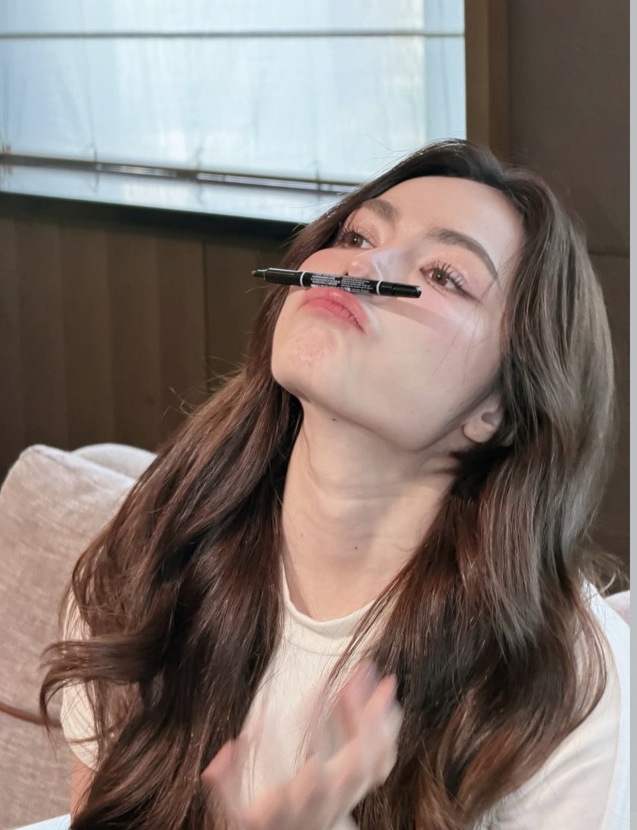 _alifyou7's tweet photo. แป๋วค้าบบ🥹💘✨

˚౨ৎ  #ชาล็อตออสติน #CharlotteAustin ˎˊ˗ https://t.co/pKnB8fWPSv