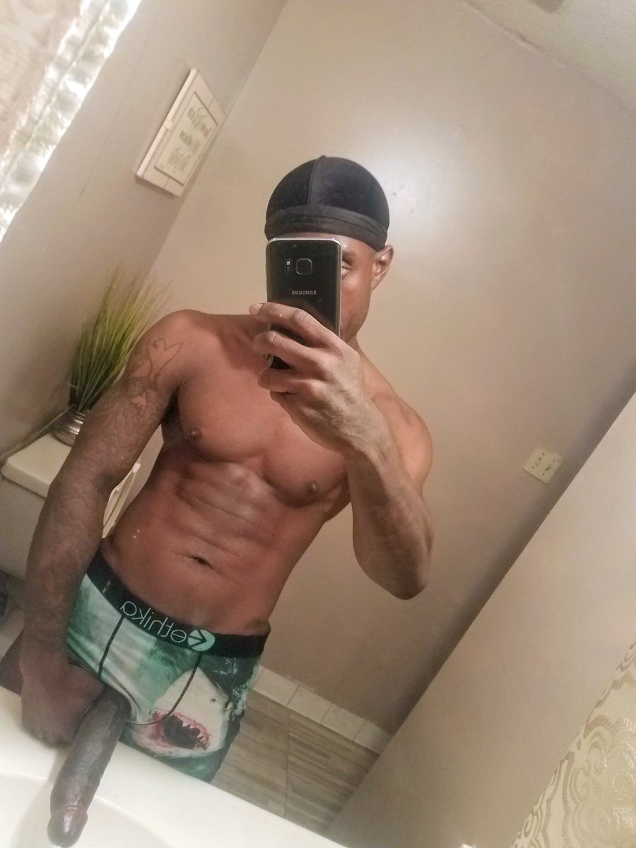 Raleigh_632's tweet photo. Is it bug enough for you baby🍆🍆😏
#memphisfreaks https://t.co/bKfNAVH0dr