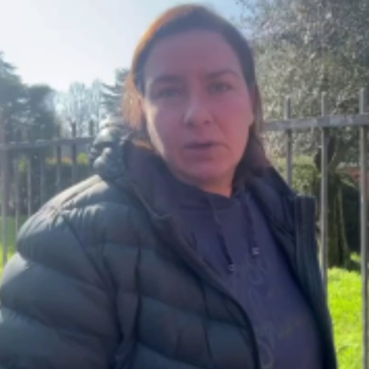 cecibanegas's tweet photo. Uno studente di 13 anni accoltella la sua insegnante a scuola. Chiara Mocchi, 57 anni, è in terapia intensiva. Da anni chiediamo di sensibilizzare i giovani al rispetto e alla non violenza. Non siamo state ascoltate. https://t.co/DbI7iv572S