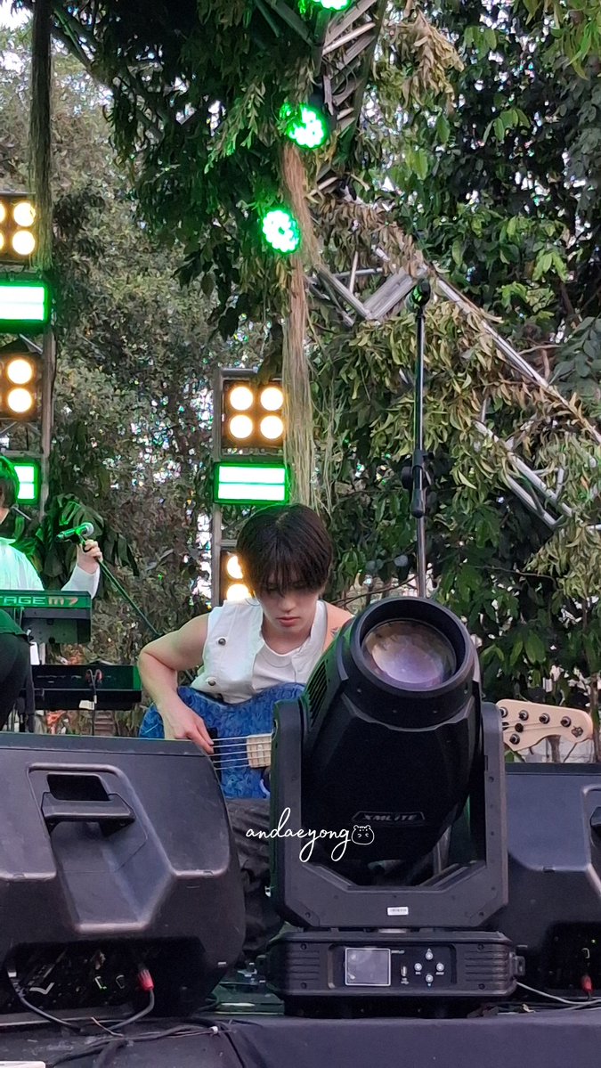 andaeyong_'s tweet photo. Bedot noona dengan cinta mu dek 🤧

#cantbeblue #hwuiwon #캔트비블루 #휘원 #axeanfestival2026 https://t.co/9Qge3GDSvx