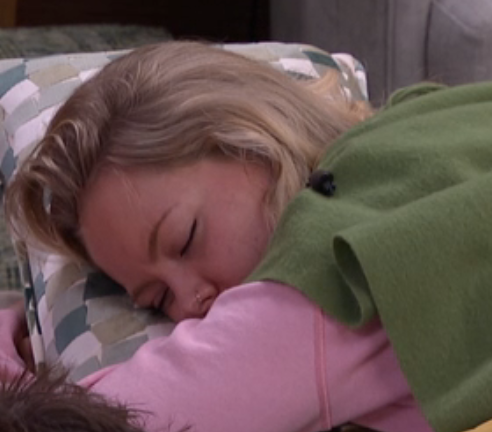 JokersBBUpdates's tweet photo. Posted 12:41am: Melody and Drew have fallen asleep on the HOH bed  #BB28 #BBLF https://t.co/ou20KYeWDl