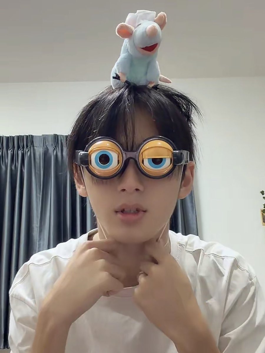 wayramanee's tweet photo. มั่ววว https://t.co/yfaXl8eW9x