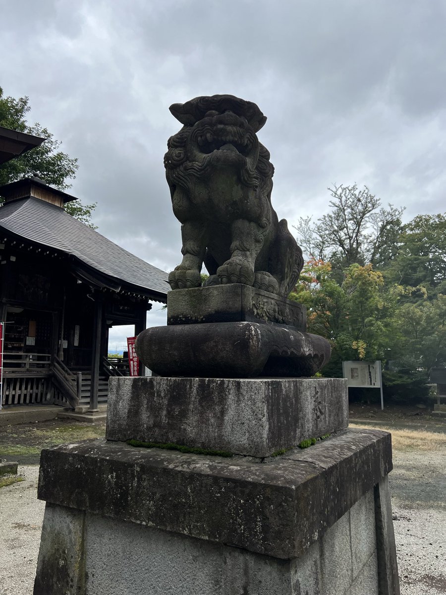 karakoroya's tweet photo. 狛犬と鐵駒
いつもありがとう
今日も無事帰宅
 #W1s #タンデム婆ぁ #旧車バイク 
 #新潟ライダー https://t.co/HqQy6fCUkO