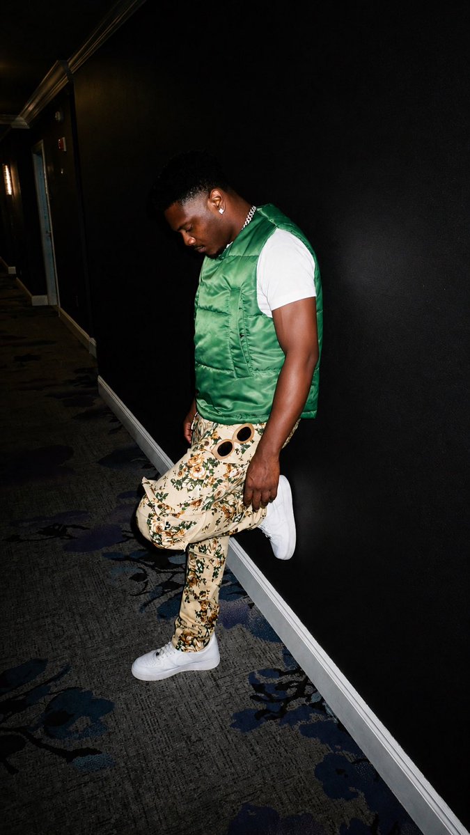 JcobyDee's tweet photo. Lately… https://t.co/mrKAOS0Vz3