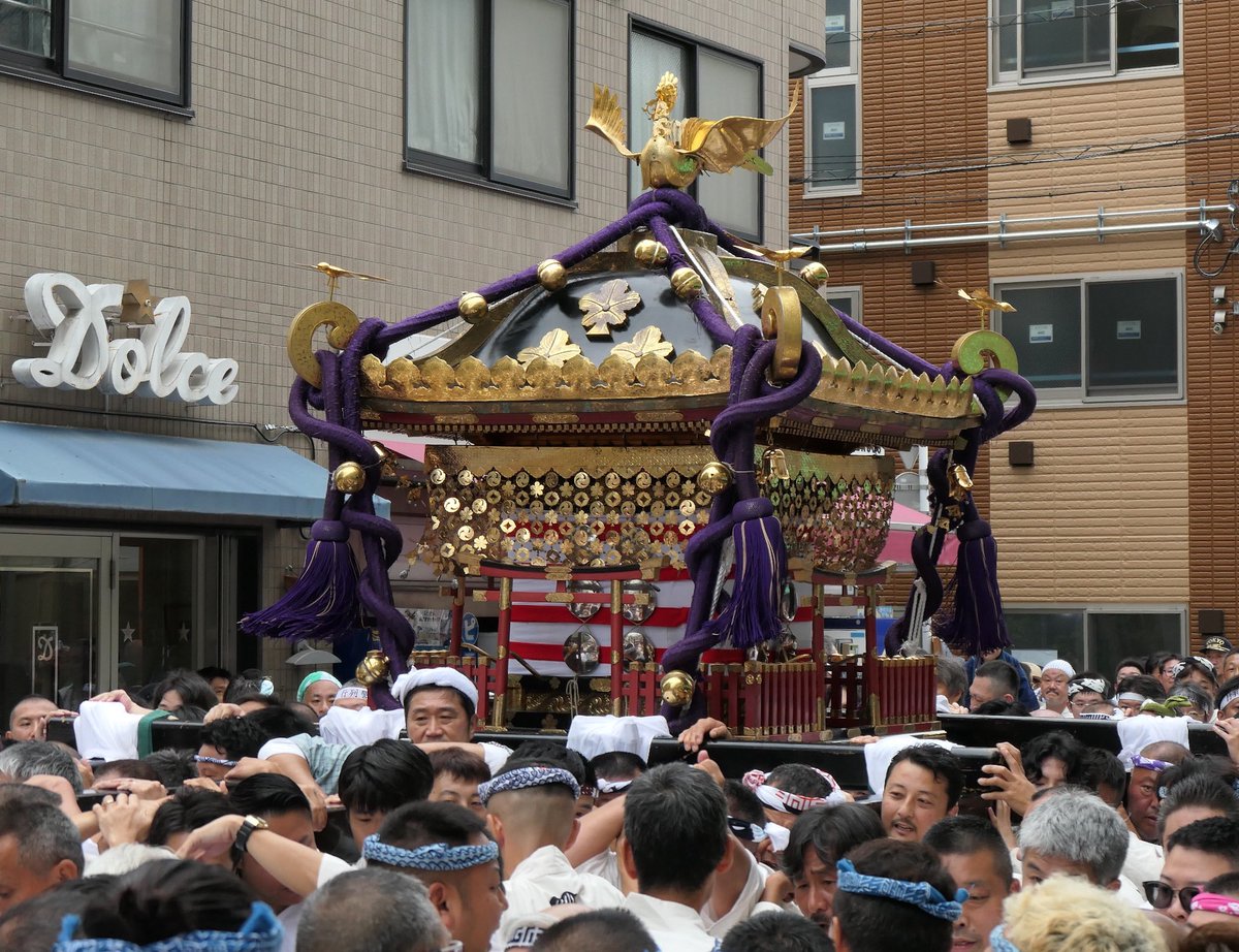 TachiSilver's tweet photo. 2026.8.30 日暮里諏方神社例大祭･御本社神輿
今年は3年に1度の御神幸祭の年。地元谷中を御本社神輿が行く。
#神輿 https://t.co/Ujko8A2LeM