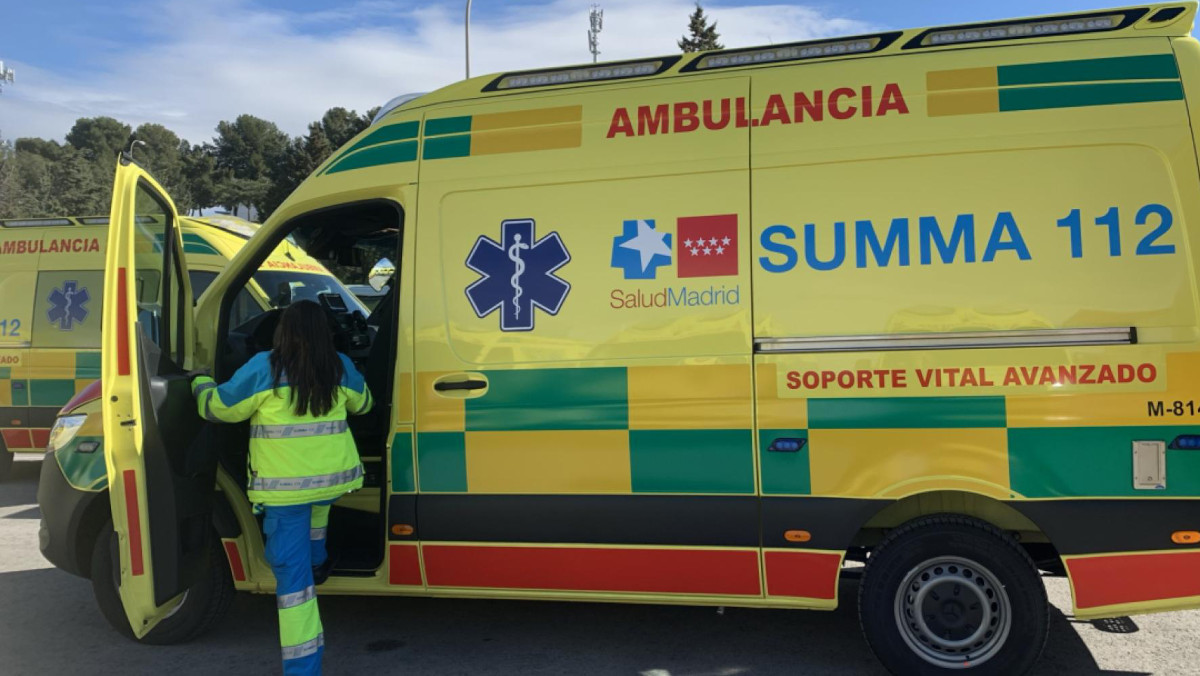 CronicaNorte's tweet photo. Un joven de 25 años, grave tras caer desde 8 metros en una calle de Alcobendas https://t.co/X8WPcvxLHn https://t.co/JWXQT7moSo