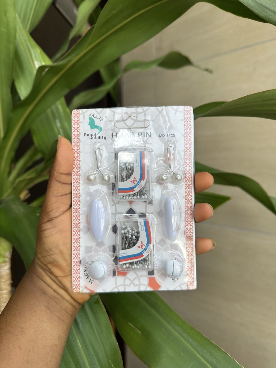 Zanzee_zee's tweet photo. I take God beg you,please retweet this for me🙏🙏

All in 1 Hijab set 

Set contains 👇
🔸2 magnetic pin 
🔸2 clamp pins
🔸 2 boxes of straight pin  

Price: #4,000

To shop, dm or whatsapp https://t.co/o1ZOxce9jq

Perfect companion for all your scarf designs https://t.co/VFZc5Vfk6d