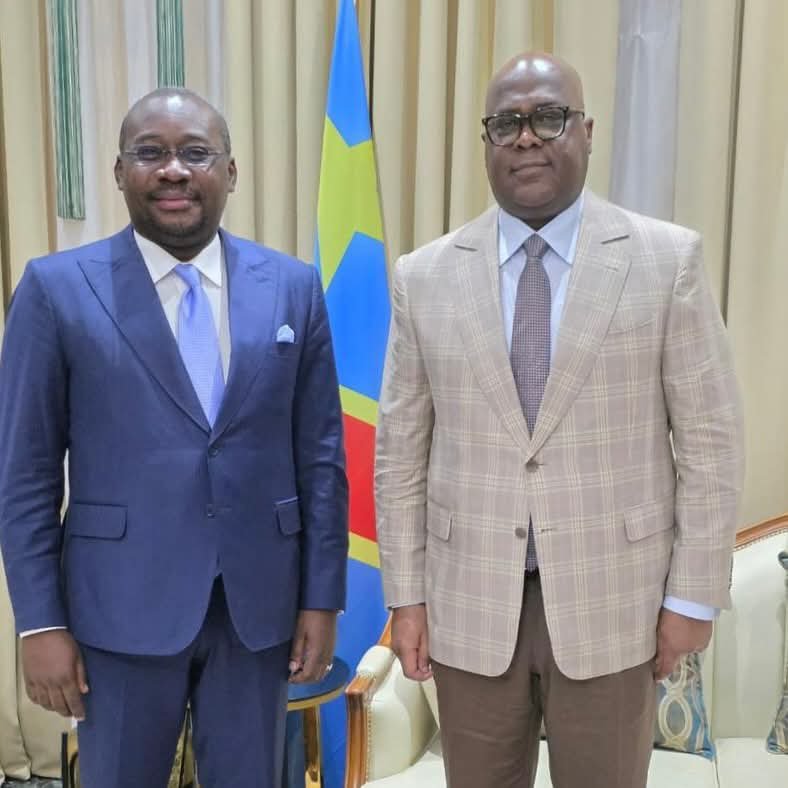 BendeloArnold's tweet photo. Quand la vision devient engagement : Guy Loando Mboyo, l’AREP et le devoir de faire sa part.

En République démocratique du Congo, le moment commande la lucidité, la responsabilité et surtout l’engagement.

Alors que le pays fait face à des défis sécuritaires persistants dans l’Est, à des fractures politiques et sociales et à la nécessité de renforcer la cohésion nationale, le Président de la République, Chef de l’État, Félix-Antoine Tshisekedi Tshilombo, a ouvert une nouvelle séquence politique avec l’annonce d’un Dialogue national pour la paix, la cohésion et la refondation de l’État. Un choix qui place une nouvelle fois la responsabilité collective au centre du destin national.

Dans cette dynamique, il convient de saluer la vision portée par Son Excellence Maître Guy Loando Mboyo, initiateur de l’Agissons pour la République (AREP) et acteur de l’Union Sacrée de la Nation.

L’AREP n’est pas née pour être un simple espace d’ambitions individuelles. Elle porte une philosophie politique fondée sur la responsabilité, la formation, l’action et la conviction que chaque citoyen doit contribuer, à son niveau, à la construction du Congo de demain.

« Je suis AREP, je fais ma part » : cette formule prend tout son sens dans le contexte actuel.

Car faire sa part aujourd’hui, c’est comprendre que la politique ne peut être réduite aux querelles de personnes ou à la conquête des positions. Elle doit être au service de la République, de la consolidation de l’État et de la cohésion nationale.

Le contexte sécuritaire nous rappelle également une vérité fondamentale : la souveraineté et l’intégrité territoriale ne sont pas négociables. Le Chef de l’État l’a réaffirmé avec force, tout en défendant une paix juste et durable.

C’est dans cette vision que l’engagement politique prend toute sa noblesse : soutenir les institutions, défendre la République, promouvoir le dialogue et contribuer à bâtir un État suffisamment fort pour résister aux crises et suffisamment juste pour répondre aux attentes de son peuple.

À l’AREP, sous l’impulsion de Guy Loando Mboyo, le choix est celui de la formation et de la responsabilisation. La récente dynamique autour de l’École du Parti en est une illustration : former des cadres, développer une conscience politique et préparer des femmes et des hommes capables de servir plutôt que de simplement occuper.

L’argile entre les mains du Potier

 Son Excellence Maître Guy Loando Mboyo se veut l’argile entre les mains du Potier, le Président de la République, Chef de l’État, Félix-Antoine Tshisekedi Tshilombo.

Cette posture traduit à la fois l’humilité, la disponibilité et la discipline nécessaires pour servir une vision plus grande que soi : celle de la République.

Être cette argile, c’est accepter de se laisser façonner par la vision du Chef de l’État, de mettre son énergie, ses compétences et son engagement au service de l’action publique et de contribuer, avec loyauté, à la réalisation de la vision présidentielle pour le Congo.

Le Congo n’a pas seulement besoin de discours. Il a besoin de femmes et d’hommes capables de transformer leurs convictions en actes.

À l’heure où s’ouvre une nouvelle étape avec le Dialogue national, où la Nation est appelée à se retrouver autour de ce qui l’unit, chacun doit mesurer la portée de son engagement. Le débat doit être constructif, la critique responsable et l’action orientée vers l’intérêt général.

À Son Excellence Maître Guy Loando Mboyo, nous souhaitons une excellente semaine de travail, de réflexion et d’engagement au service de la République.

Que cette nouvelle semaine soit une nouvelle occasion de faire sa part, de servir avec conviction et de contribuer, humblement mais efficacement, à la construction du Congo de demain.

Bon début de semaine, Excellence. 

AREP : un jour, AREP pour toujours.