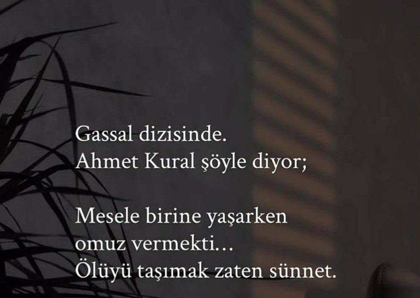 Ermann26's tweet photo. Yaşarken omuz vermek bir tarafa, düşsün diye itekleyen insan suretli şeytanlar ile örülü etrafımız.. https://t.co/6EFrfJTH05