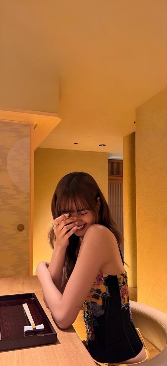lalisalocks's tweet photo. #LISA wallpapers [IG update]

#LALISA #리사 #ลิซ่า @wearelloud #LLOUD @BLACKPINK #BLACKPINK https://t.co/ARozdfUp6C