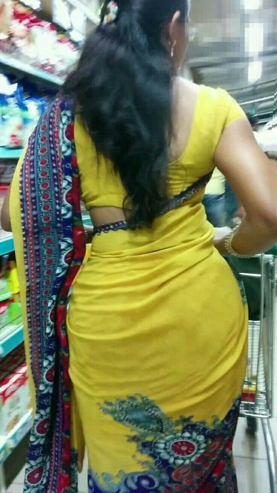 hotyyubfp's tweet photo. Random aunty soothu eppdi iruku🔥🔥 https://t.co/JXl76W9qWu