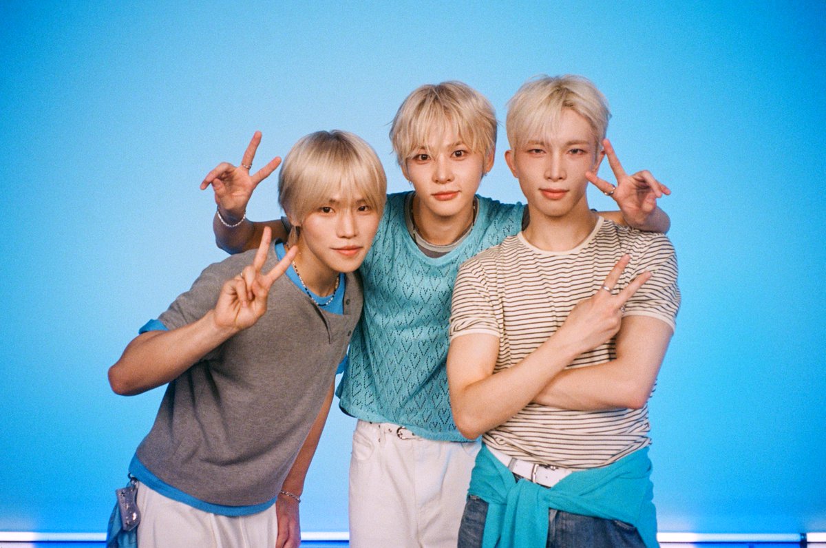 M2MPD's tweet photo. 필름카메라로 기록한 8월의 추억📸 9월에도 쭈욱 엠투와 함께해요❣ #8월의엠투 #M2film #릴레이댄스 #POW #파우 @POW_grid https://t.co/e44mMCZABi