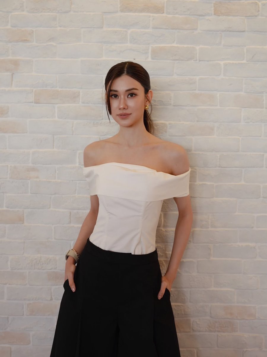 lalinalenaph's tweet photo. [260831] Instagram Post @.verasalon

Madam Lorena ✨🤍

#LalinaLena #ลีน่าลลินา https://t.co/PB9aGSofbL