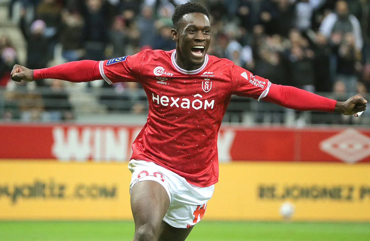 FabrizioRomano's tweet photo. 🚨🔵 Everton have sent official bid to AS Monaco for Folarin Balogun as negotiations are ongoing.

#EFC working to get new striker as Beto will join Fiorentina for €17m fee. https://t.co/MNwWm0YHGl