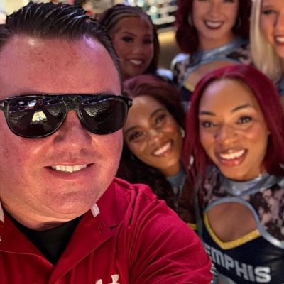 ivyskysdad's tweet photo. #NewProfilePic https://t.co/vWKy538y3S