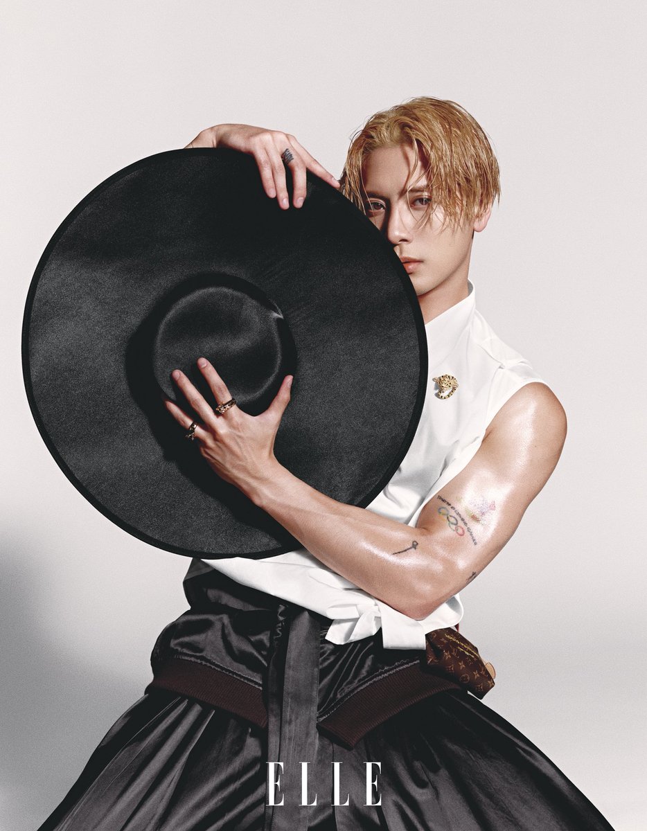 JacksonWang852's tweet photo. ELLE CN 2026 September Issue Cover
.
#JacksonWangXELLE
#JACKSONWANG
#王嘉爾
#잭슨

Which? https://t.co/gasKXfK8I7