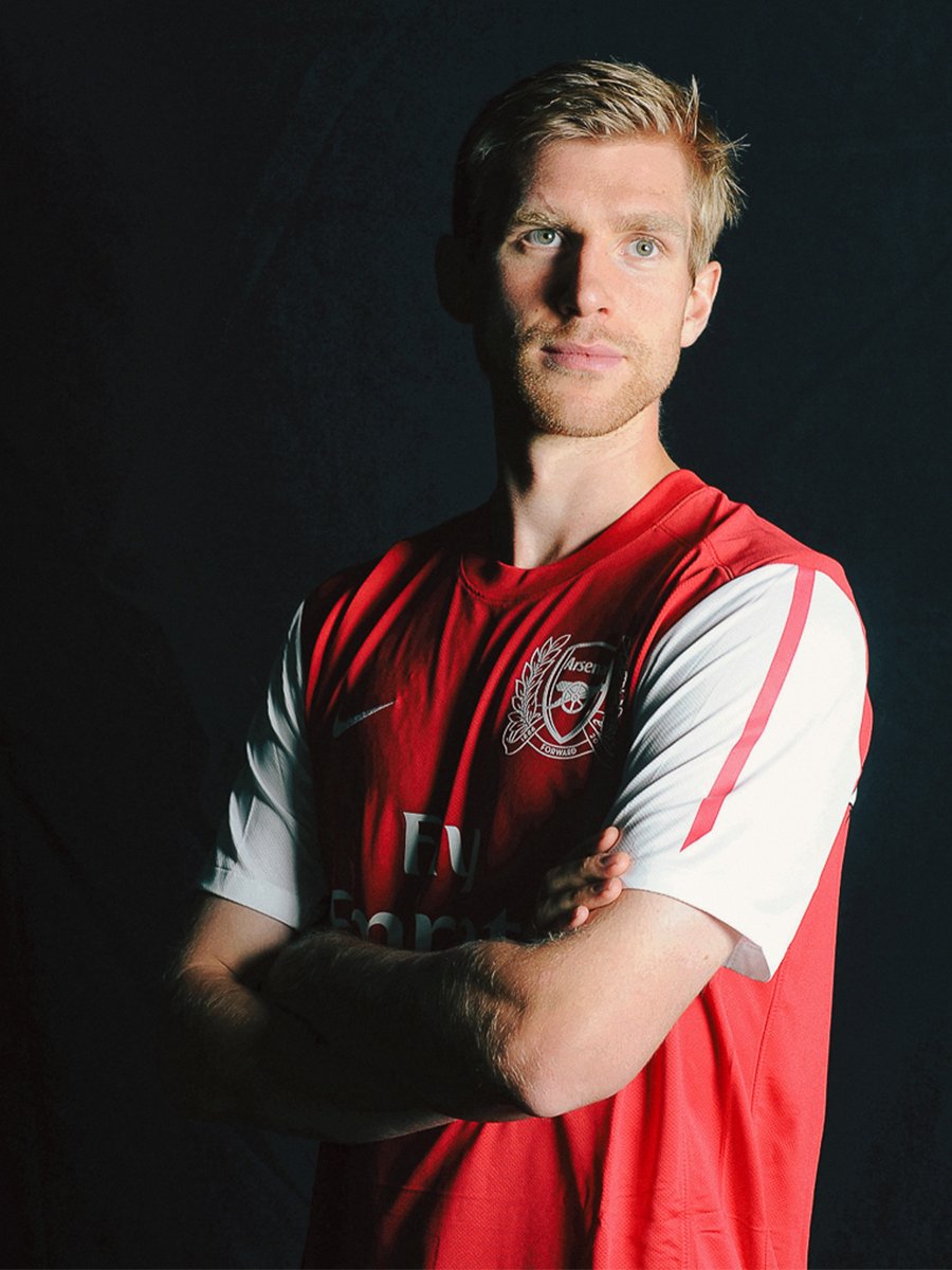 Arsenal's tweet photo. Mikel Arteta and Per Mertesacker signed for The Arsenal fifteen years ago today ❤️ https://t.co/HliDWNKqFt