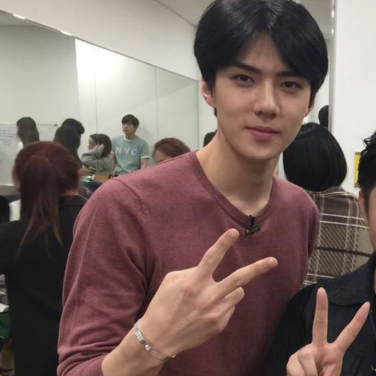 soxcoe's tweet photo. 세훈이 브이 모음집 ㅎ.ㅎ
세훈브이붐업♥ https://t.co/xtb6glOX7N