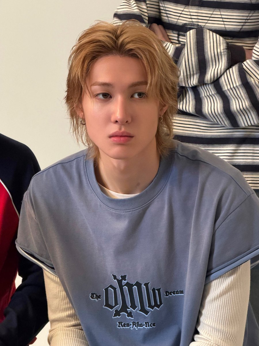 jkpp1997's tweet photo. ตอนที่ตินเริ่มผมยาวใหม่ๆนี่ขอสารภาพเลยว่าคิดถึงทรงสไปกี้มาก แต่ตอนนี้ขอสารภาพอีกรอบว่าผมยาวก็เข้ากับน้องมากจริงๆ หรือจะเอาแบบจบๆเลยก็คือทำทรงไหนก็หล่อ โกนหัวก็หล่อเอางี้ จบๆไป ไม่ต้องพูดเยอะ https://t.co/lJqmV7SiCt