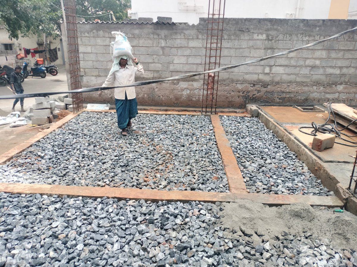 aaysunbuilders's tweet photo. Before the foundation comes the base. ποΈ
PCC helps provide a clean, level surface and supports proper foundation work.
Strong construction starts with the steps you donβt see. π
#pccwork #foundationtips #civilwork #constructionquality #buildingprocess https://t.co/77TSzEfd4N