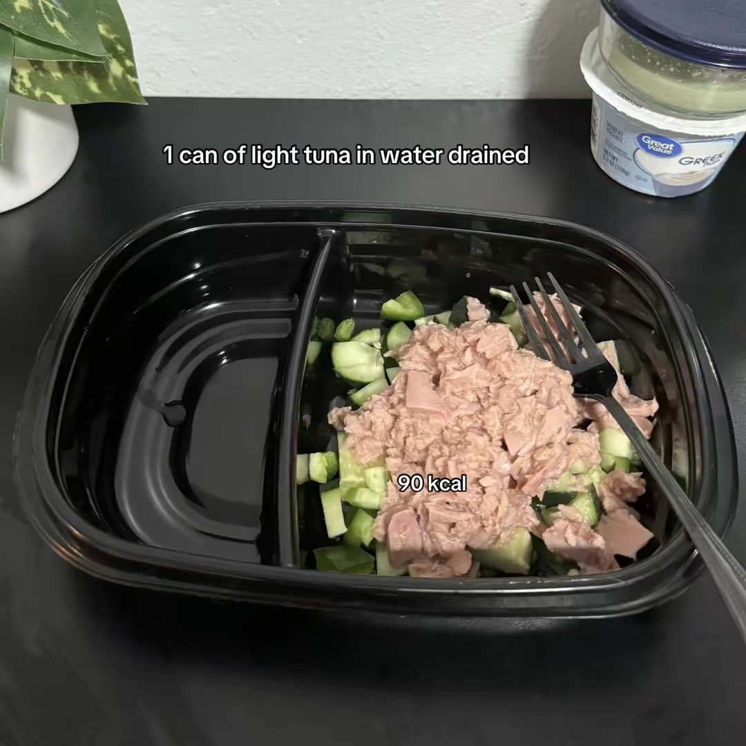 notindecay's tweet photo. 1) tuna salad - 117.5 kcals https://t.co/kIyl6LGPLs