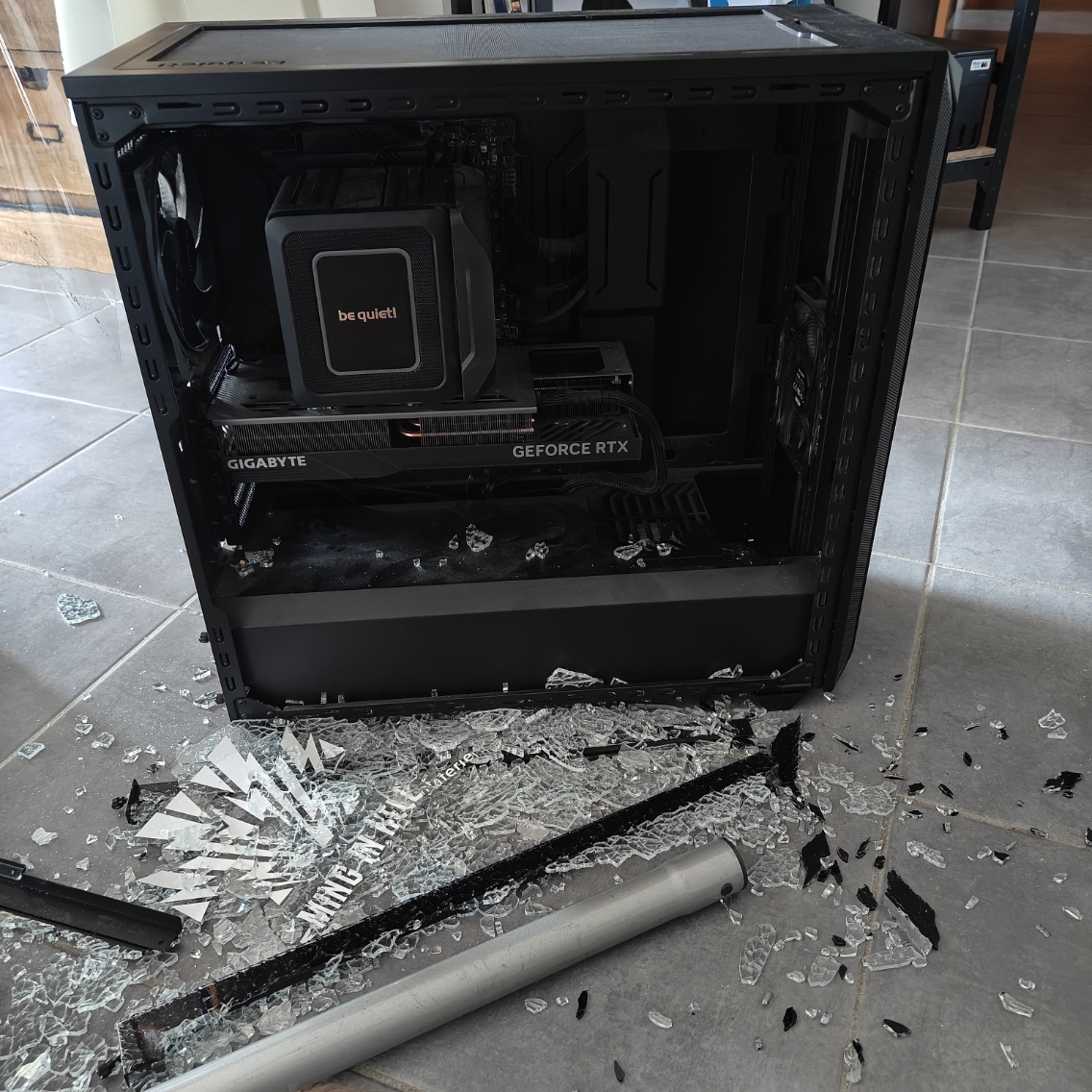 MrTyrants's tweet photo. https://t.co/UtxGzfSO1z a toujours été et sera toujours le meilleur service de matos info. Leur SAV 🥰
Ma vitre édition limitée explose soudainement (probablement suite tension car déplacement évacuation incendie) et @materielnet m'en a gracieusement renvoyé une, en 1 semaine🥲 https://t.co/5pJjDkGbwQ
