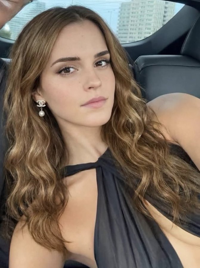 EmmaWatsonhsqb's tweet photo. Good morning if you truly love me text me I am here for you https://t.co/x4IkWF7HxG