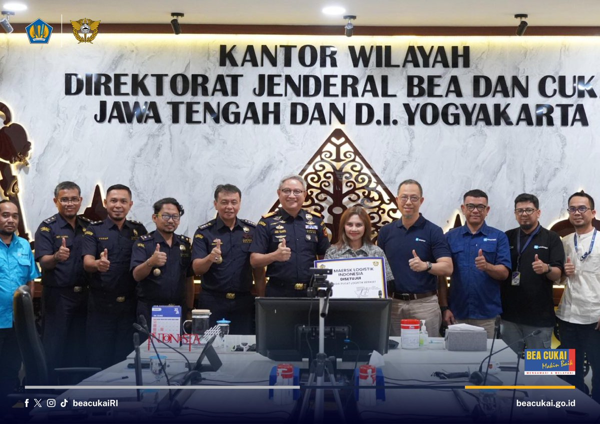 beacukaiRI's tweet photo. Kantor Wilayah (Kanwil) Bea Cukai Jawa Tengah dan D.I. Yogyakarta memberikan persetujuan fasilitas Pusat Logistik Berikat (PLB) kepada Maersk Logistics Indonesia yang berlokasi di Kota Semarang.

Selengkapnya
https://t.co/QDJDVbUGr3 https://t.co/3hFRuZZ2LW