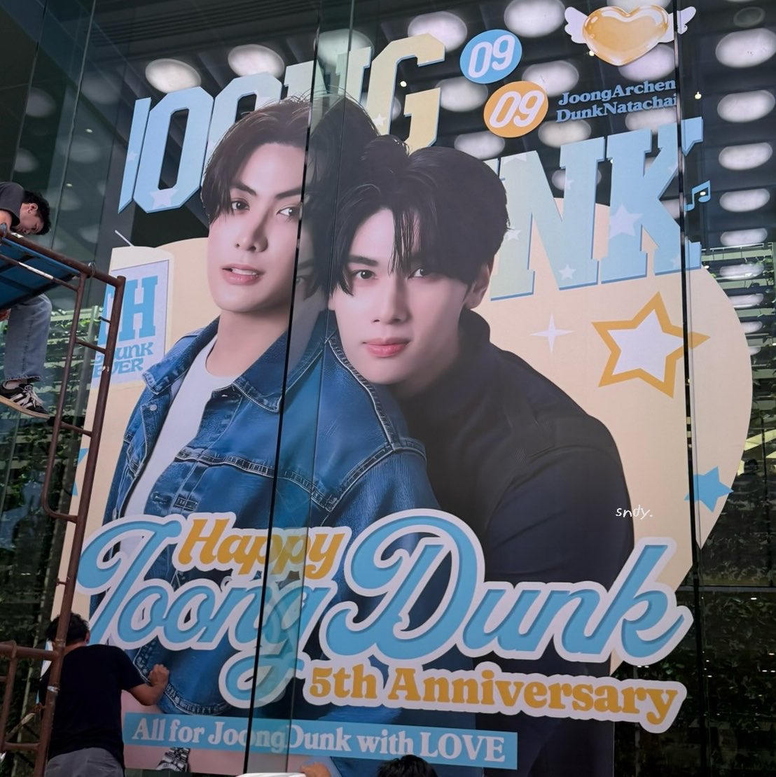 n4tachu's tweet photo. 2025                                                   2026

to many more years together 🤍🥹

 #จุงดัง #JoongDunk 

cr ; dunknatachai and flavormcd https://t.co/YnTIMjnofo