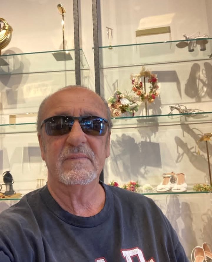 DavidClifflp9p's tweet photo. 🧑‍🦼 https://t.co/SMDS7arZjq