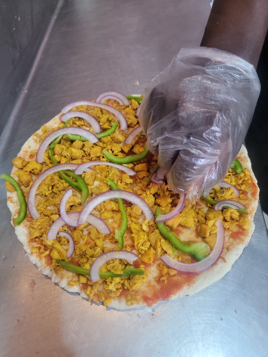 HouseofMandi's tweet photo. Ikikupita leo utakosa raha kabisa.
Wind up the month in style! ๐๐ฅ Grab a Medium Pizza + 500ml Soda for only Kshs 880 at Freedom Pizza!
โ๐ Call 0793 006 006 for delivery!
๐ Kilimani Mall | ๐ฏ Halal
#FreedomPizza #AugustOffer #PizzaDeals https://t.co/iO6fA12nbZ