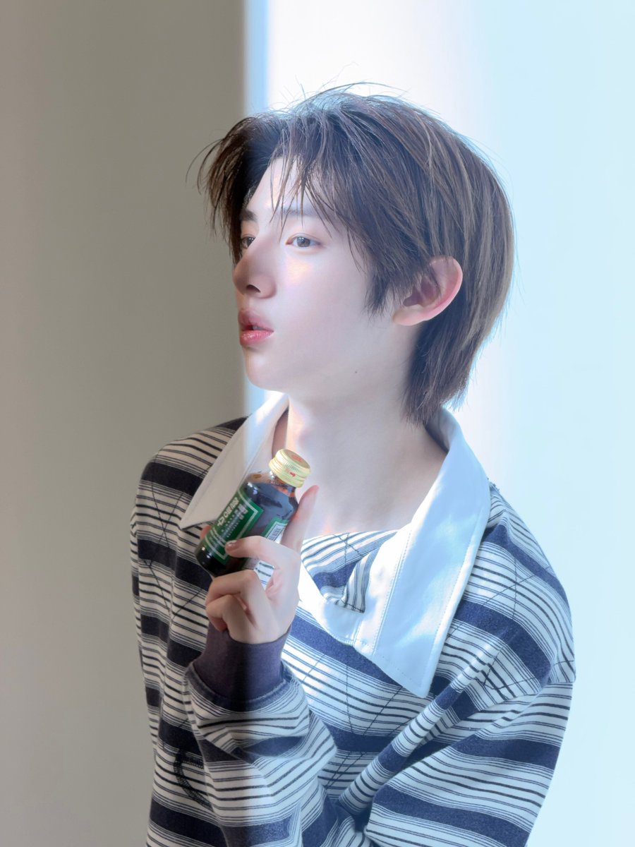 eomcoertis's tweet photo. VERYY PRETTY 🥹

#JUHOON #주훈 https://t.co/HURH3sh02N