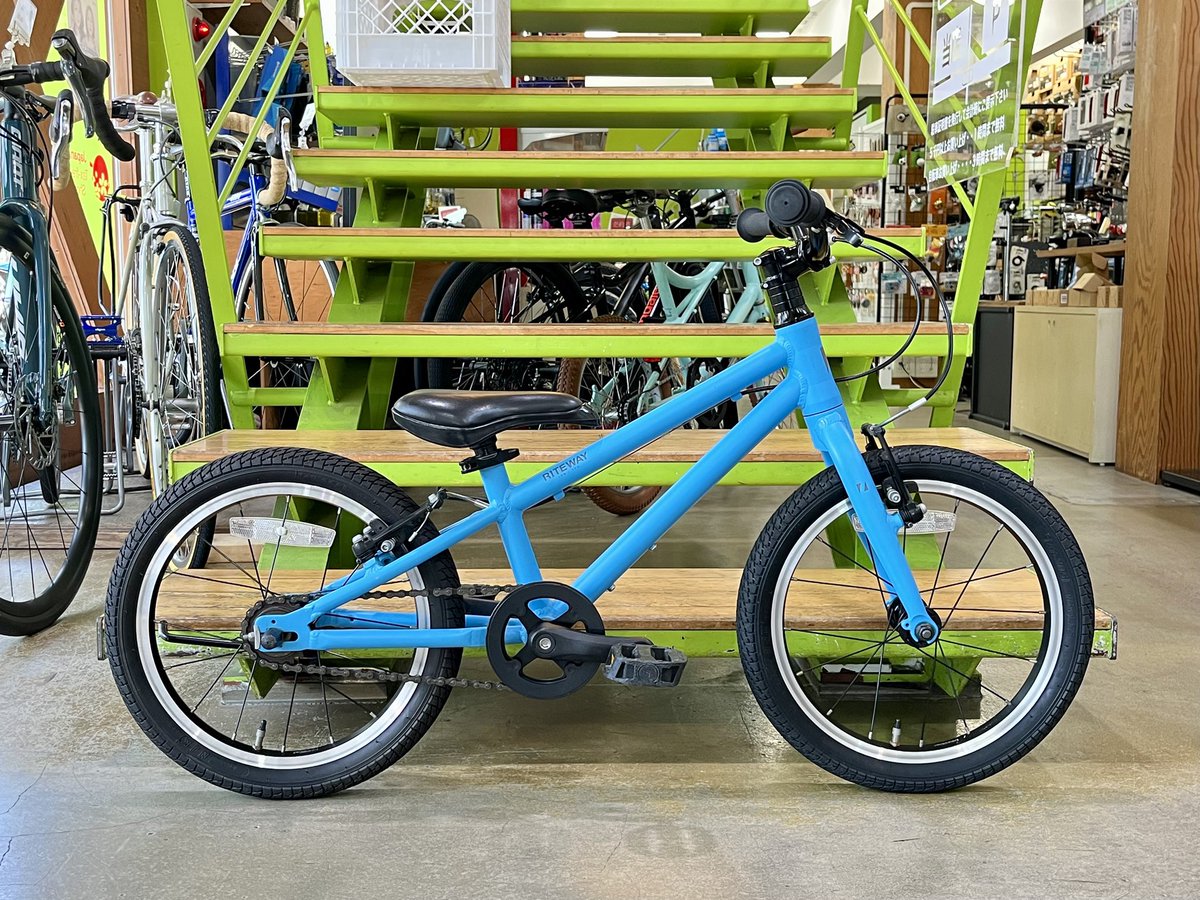 _viacycle's tweet photo. 今日で8月もおしまい・・・
涼しくなったら思いっきり外遊びしたいキッズ達にオススメのリユースキッズバイクをご紹介

・RITEWAY ZIT 16 96〜113cm 22,000円

・LOUIS GARNEAU K18 LITE 105〜120cm 18,700円

・ヨツバサイクル ZERO 20 110〜130cm 28,000円

#キッズサイクル #子供用自転車 https://t.co/YwpmOE0bwQ