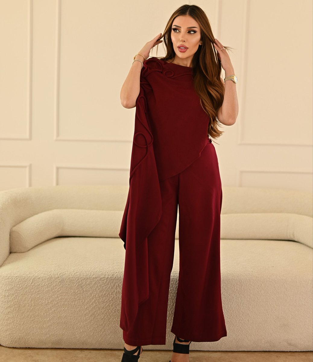 JHACK_CARDENAS's tweet photo. Serving looks in this dreamy set from @maison_eclectique. Catch me wearing it on repeat. Rented via @sizters. https://t.co/ZCdvpfTloU