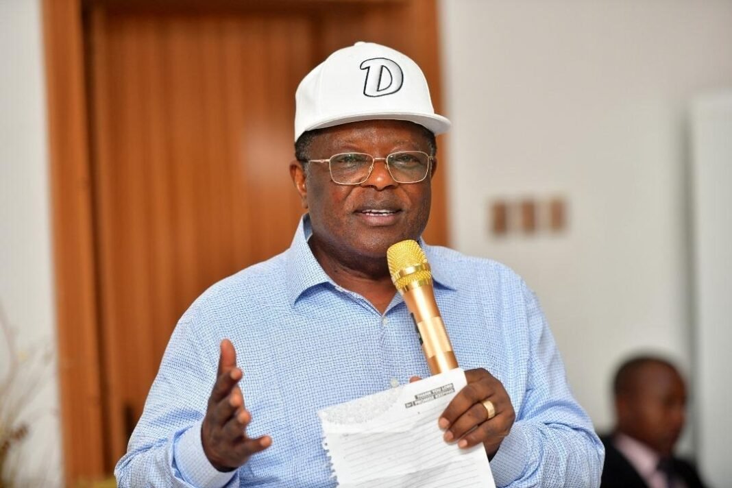 EkeneAninze's tweet photo. David Umahi: My dear brothers in the South East, you must vote for President Tinubu to continue the good job he is doing.

South East: We have heard you. Till then, his good job will speak for him.

David Umahi: We, the South East people, have settled for President Tinubu as our sole candidate.

South East: We have heard you. Till then, we will know who the candidate of the South East is.

David Umahi: God told me that the South East should vote for President Tinubu because he has good intentions.

South East: No problem. Till then, we will also hear from God to know who He has chosen.

David Umahi: You do not have a choice. You must vote for Tinubu. There is no two ways about it because he has delivered.

South East: No problem. Till then, we will know whether we have a choice or not.

This has been the summary of the back-and-forth argument between David Umahi and his brothers in the South East since the campaign started.

The funny part is that they have not even been arguing with him. Every time he speaks, they simply reply, "We have heard you."

I think he has already won their hearts. I think they are patiently waiting for D-Day to reward him with massive votes for all the good jobs he has been doing.

Lol.

I am Ekene Aninze, Esq.