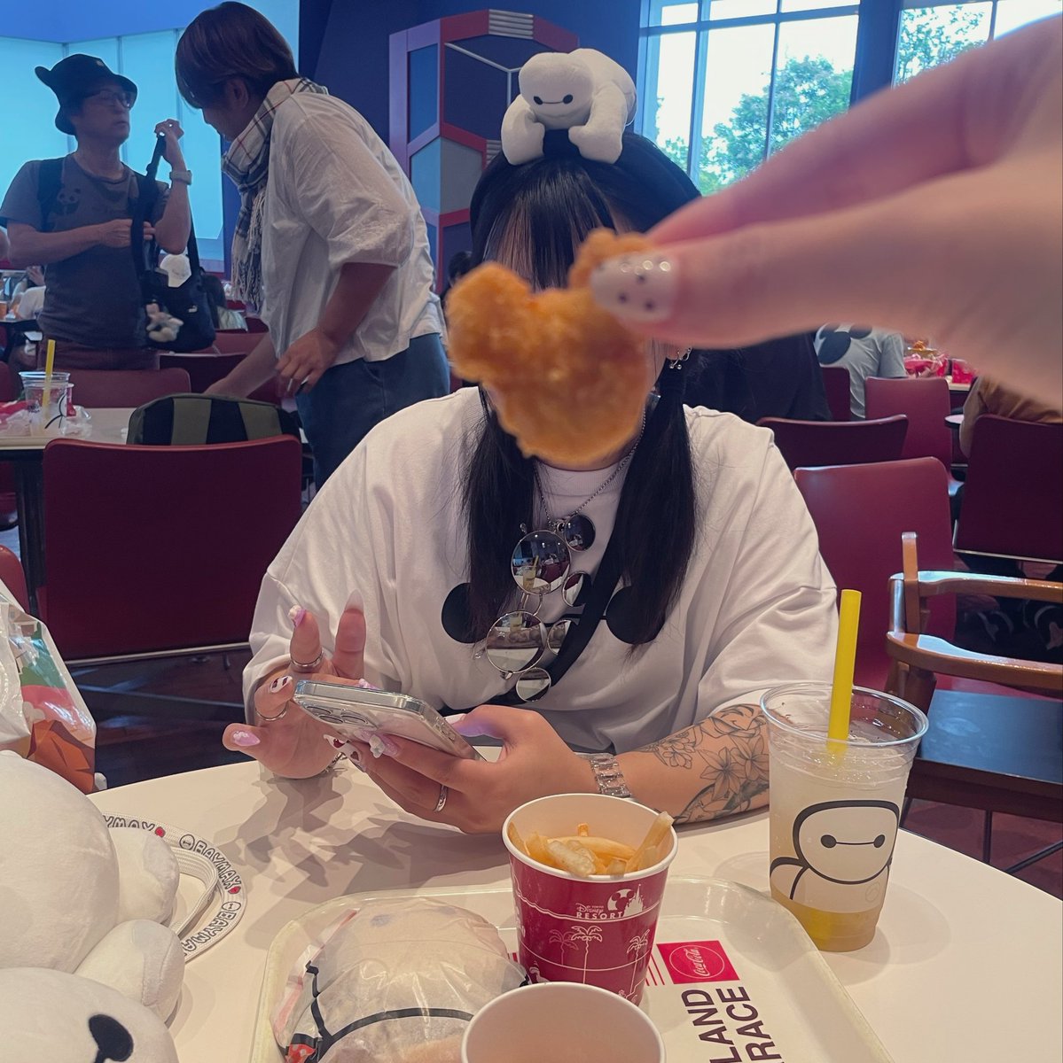 apopo_ooo's tweet photo. 無名ちゃんとDisney date🏰🎀
閉園まで思いっきり楽しすぎた🫶🏻

最後は雨とアトラクションで顔も髪の毛もびちゃびちゃにしたった☔️ https://t.co/vSoJpUY4Yq