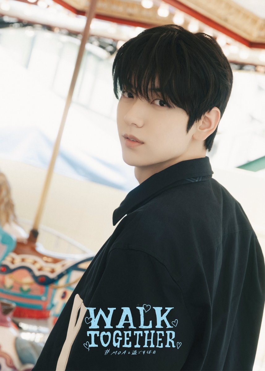 TXT_bighit_jp's tweet photo. #TOMORROW_X_TOGETHER  JAPAN ORIGINAL MERCHANDISE “PRODUCED BY MOA EP.2” 『WALK TOGETHER #MOAと過ごす休日』
Concept Photo A #SOOBIN

#TXT
#PRODUCED_BY_MOA
#WALK_TOGETHER https://t.co/aBSlrJS7fQ
