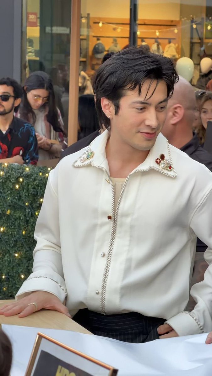 ilyaoi24's tweet photo. prettiest boy ever https://t.co/YK9dChAds8