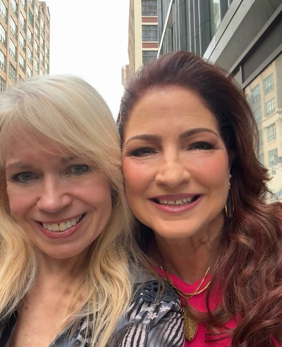 HernandezEdit12's tweet photo. @gloriaestefan in NYC. An unforgettable night of music. https://t.co/Zucfel1MXm