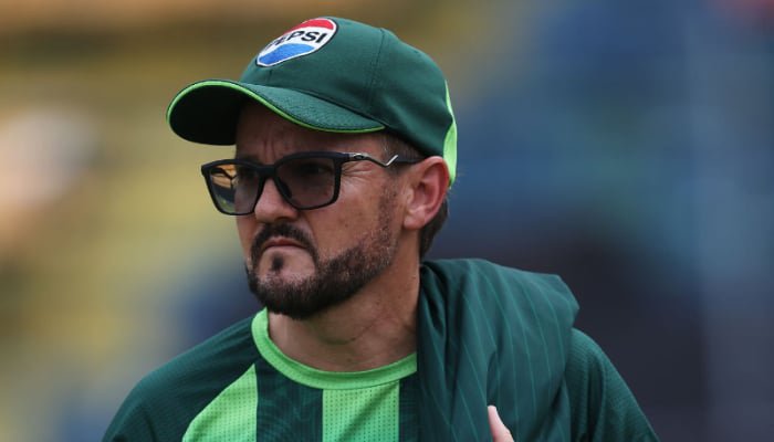 CallMeTalhaK's tweet photo. 🚨 MAJOR COACHING CHANGE IN PAKISTAN! 🇵🇰

- Mike Hesson is expected to take charge of Pakistan’s Test setup after joining the squad for the Birmingham Test.

- Sarfaraz Ahmed’s future as red-ball coach is under serious threat, with a possible removal after the England tour.

📰 Source: Geo News